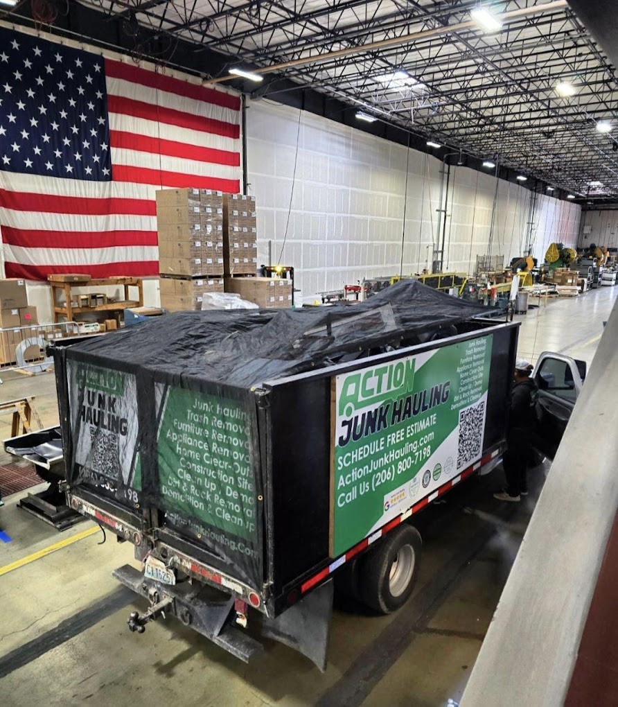 Junk Removal & Hauling Service