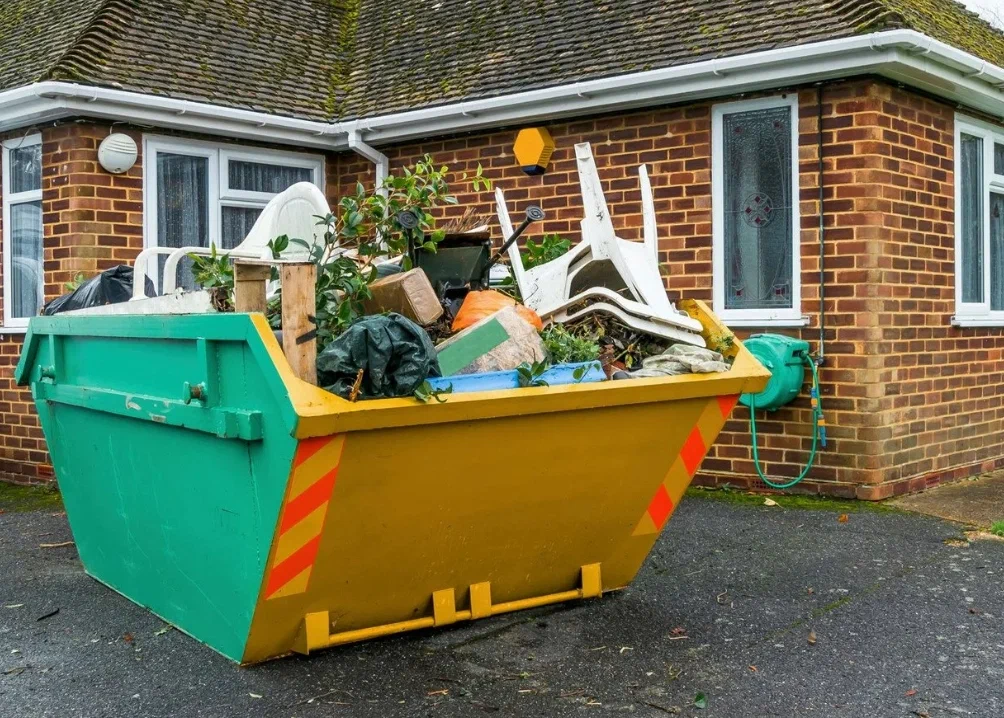 Yard Waste Pickup and Disposal Service In Seattle